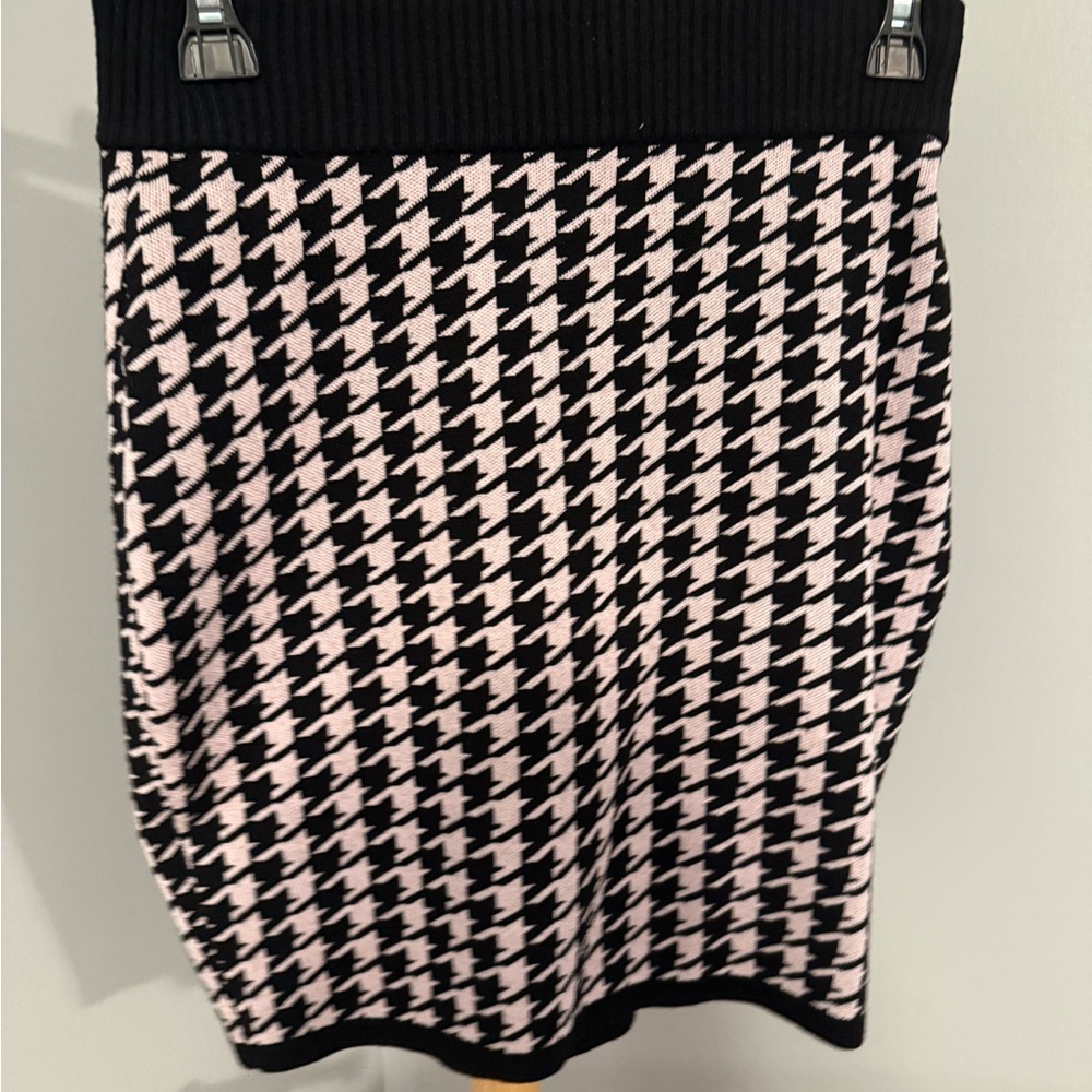 Express  Houndstooth mini sweater Skirt